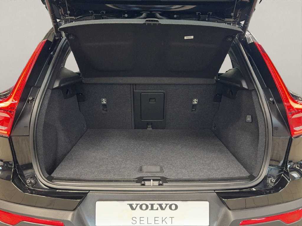 Volvo  1.5 T3 Momentum